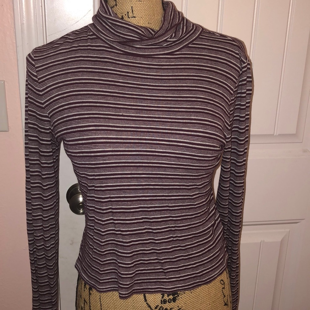 Women’s Turtle Neck Shirt!